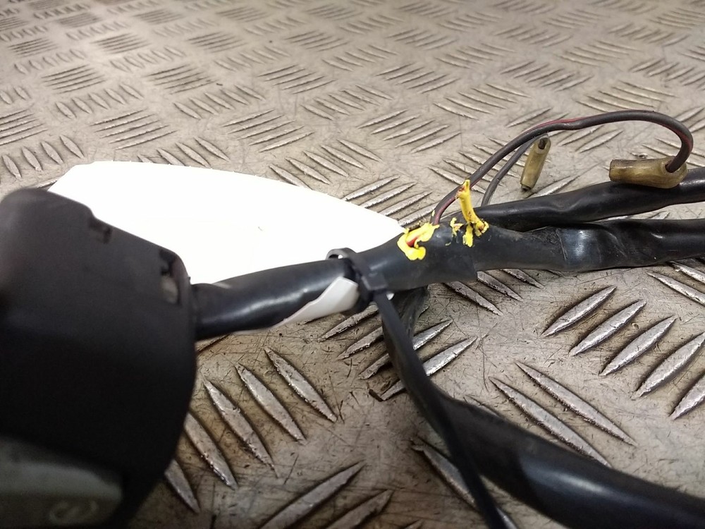 YAMAHA TRX 850 RIGHT SWITCH GEAR