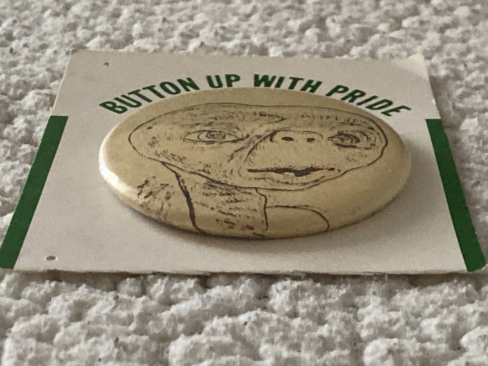 Vintage 1982 E.T. The Extra Terrestrial Pinback Button Pin 2.25" NOS