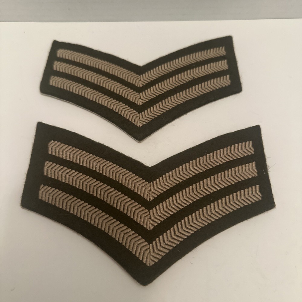 No. 2 Dress Abz. Sergeant, Pair, Guards Division, 3-Angle