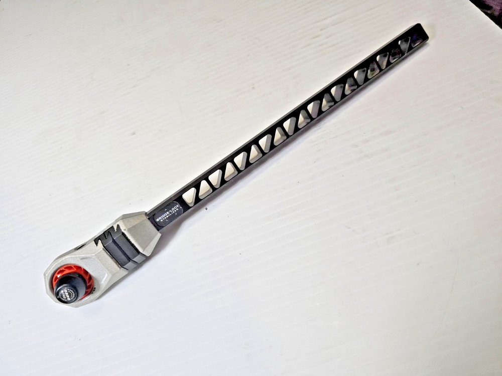 Mathews Bridge-Lock Stabilizer - 12" BLACK/SILVER