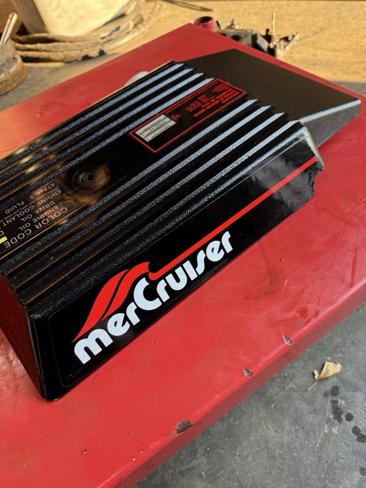 Mercruiser 4.3 V6 engine cover