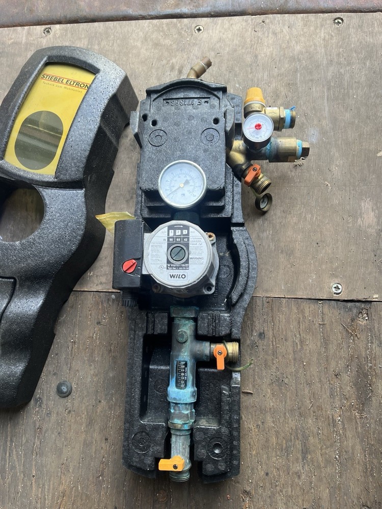 Stiebel Eltron Solar Hot Water Control, Pump, Sensors And Wiring