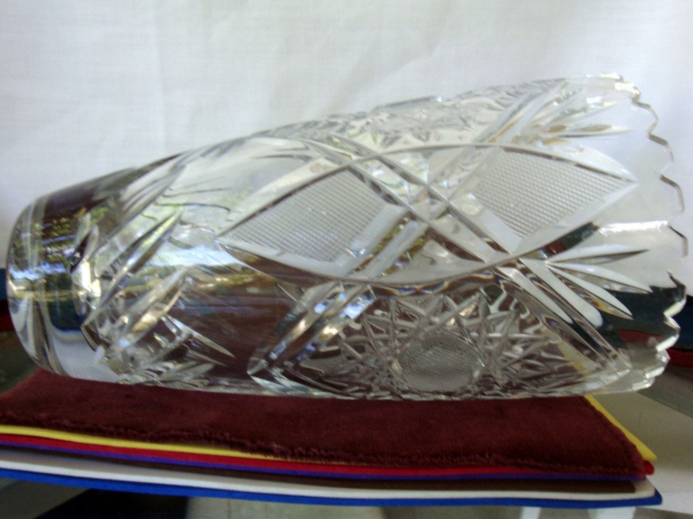 LEAD CRYSTAL DIAMOND SHAPE Beautiful VASE