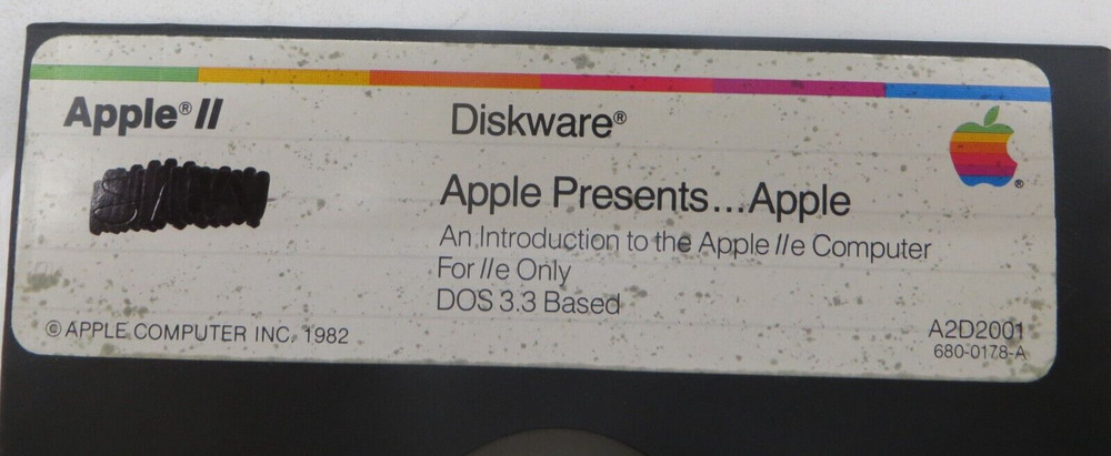 APPLE II Diskware Apple Presents Apple Introduction IIe 5.25" Floppy Disk 1982 -