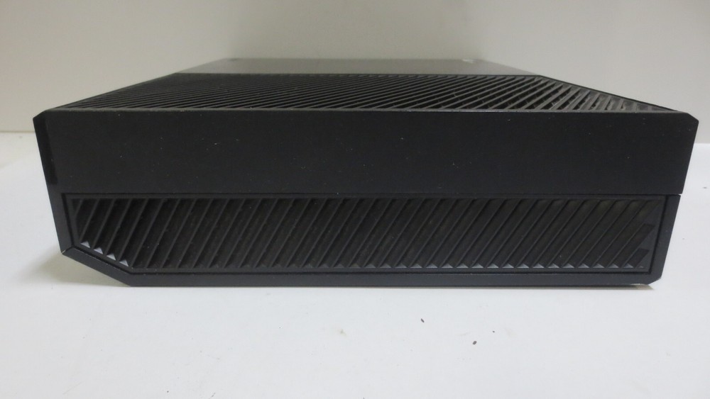 Microsoft Xbox One 1540 500GB Console - for part