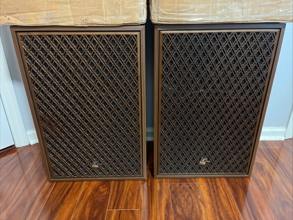 RARE! Sansui SP-5000A Speakers in Nice Condition Pair