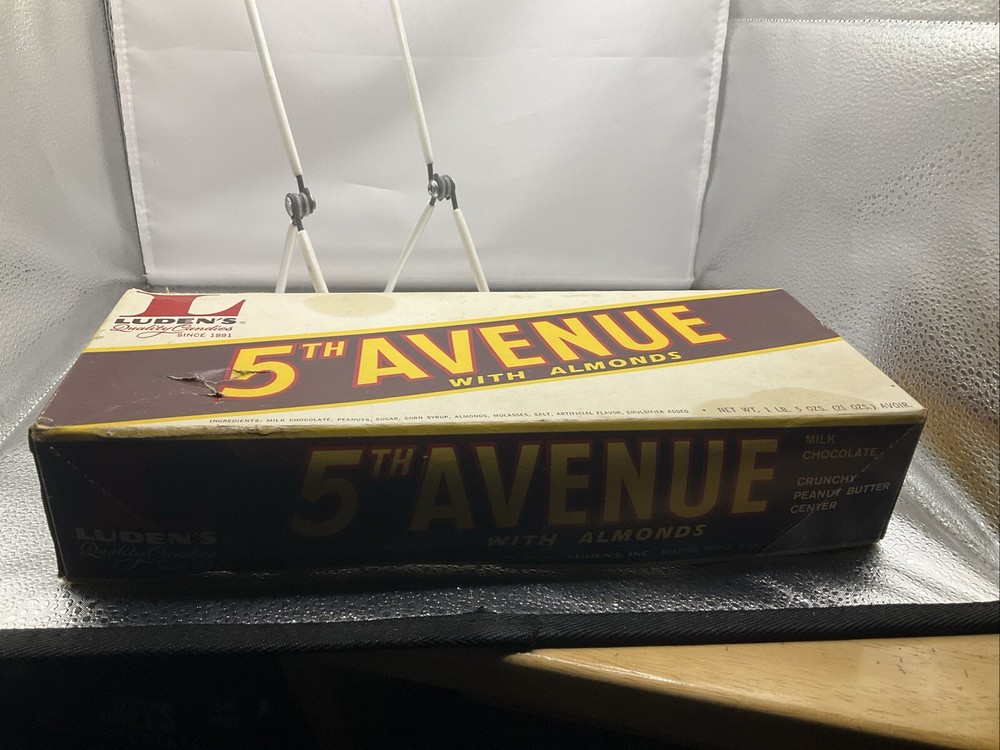 Vintage 5th Avenue Candy Box & Lid