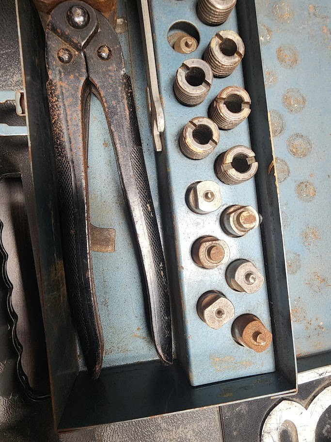 Ssargent metal punch kit no 9