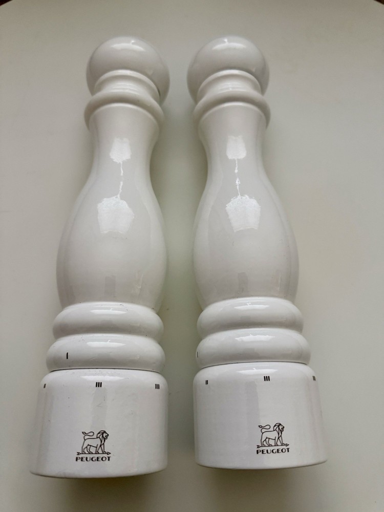 Peugeot Paris u' Select Salt & Pepper mill, White Lacquer