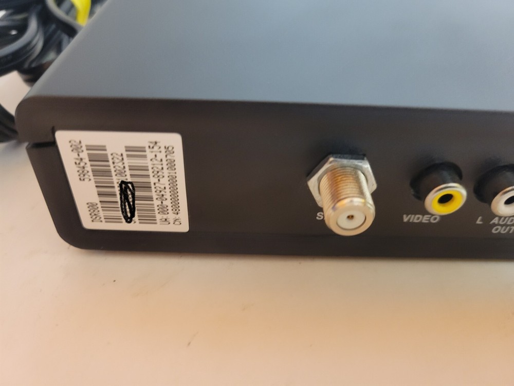 Shaw Direct HDDSR 800 Satellite Receiver With Remote Adapter