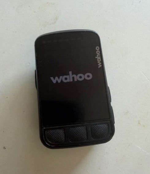 Wahoo ELEMNT BOLT v2 - Used for 1 year