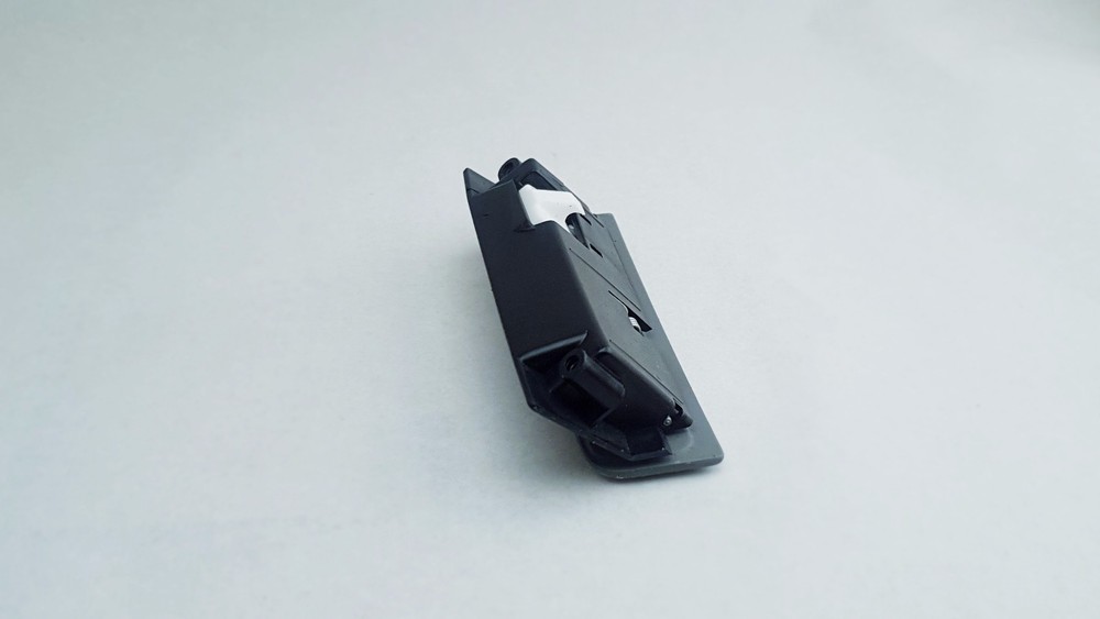 Closing Front Bottle Holder VW T5 (compatible 7H5 858 920)