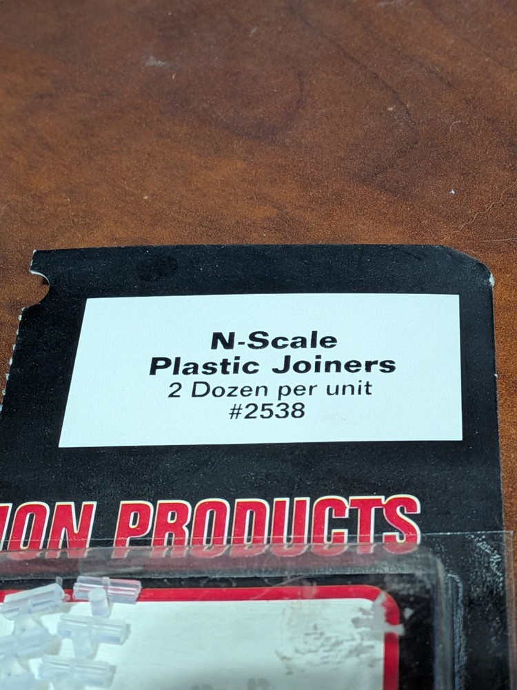 Atlas - #2538 - N Scale - Code 80 - Plastic Rail Joiners - NOS