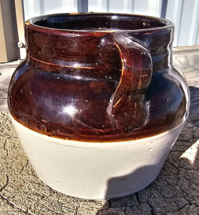 Antique bean pot old collectable