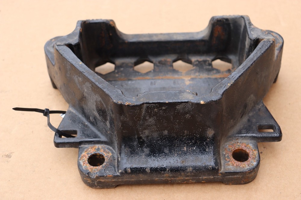 2008-2017 FREIGHTLINER CASCADIA 125 14.8L REAR LEFT SIDE ENGINE FRAME MOUNT OEM