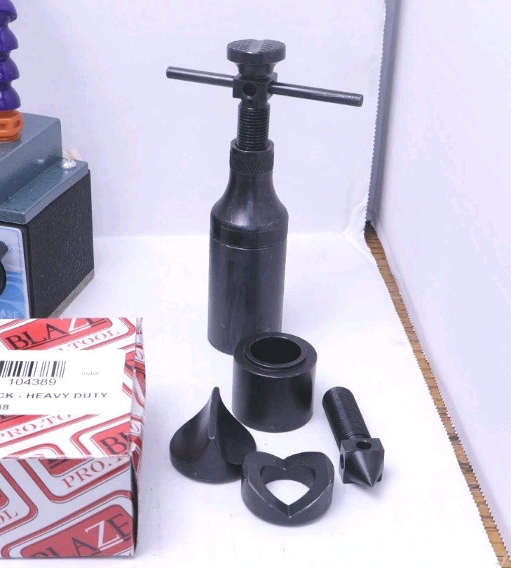 2 Machinist Jack Screw Sets (7pc Each) & Coolant / Blow-Off System With Mag Base