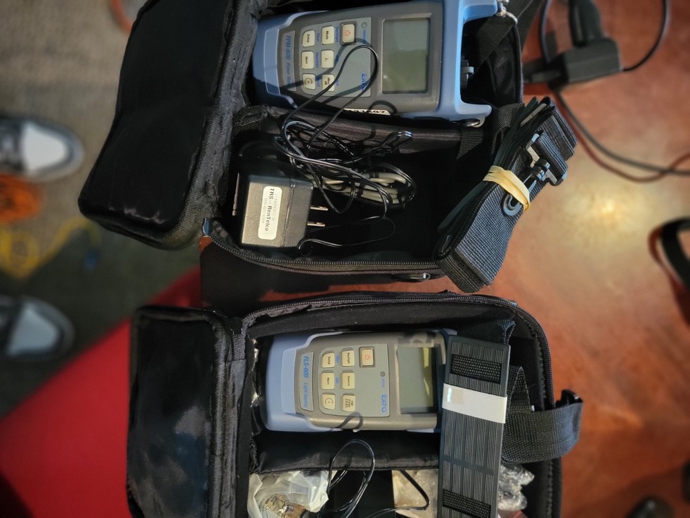 EXFO FPM-600 Power Meter & FLS-600 Handheld Light Source Set