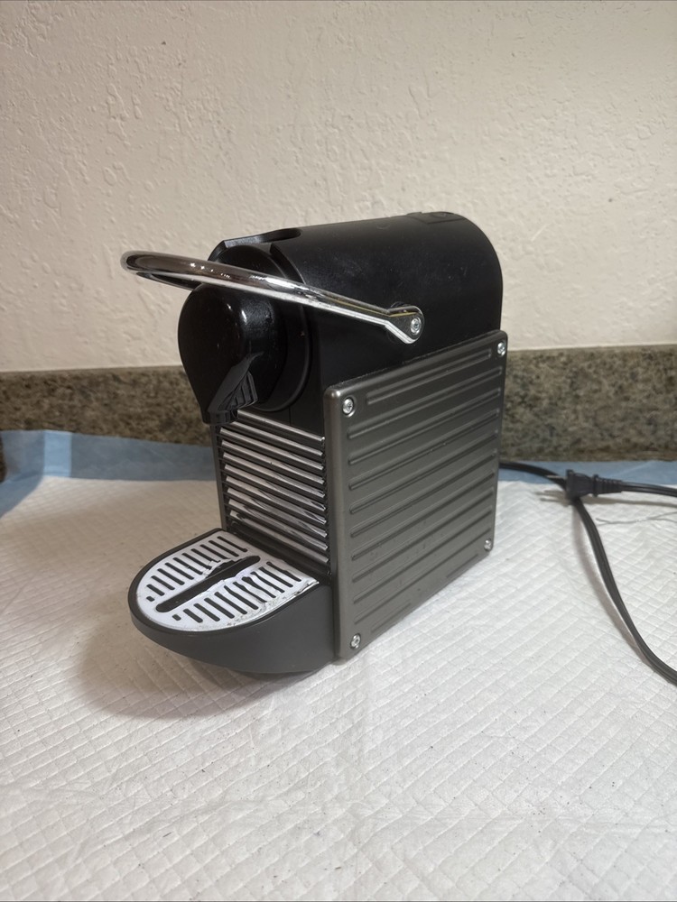 Nespresso Pixie Type C60 Espresso Coffee Pod Machine Maker Missing Detal