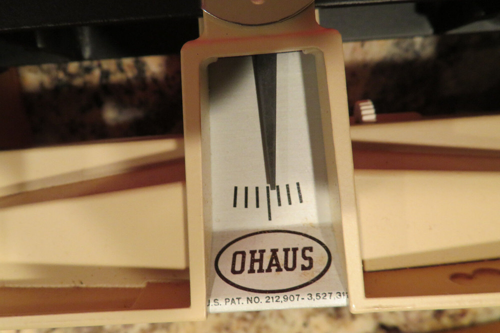 OHAUS SCHOOL BALANCE SCALE MODEL 1200-00 Circa 1976