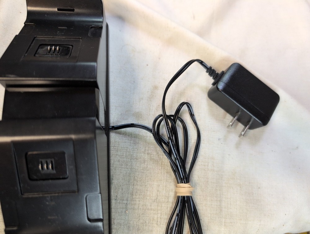 Amazon Basics Xbox One Dual Controller Charging Dock Station