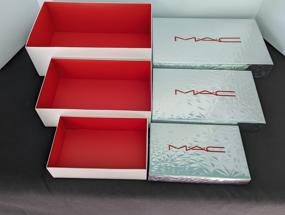 MAC Make-Up Nesting Boxes Christmas 2023 Set of 3 Embossed Silver Red White