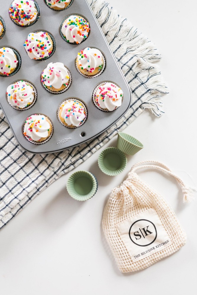 Starter Set Gift Bundle, 24 Regular, 12 Jumbo, 24 Mini Baking Cups, 2 Half-, ...