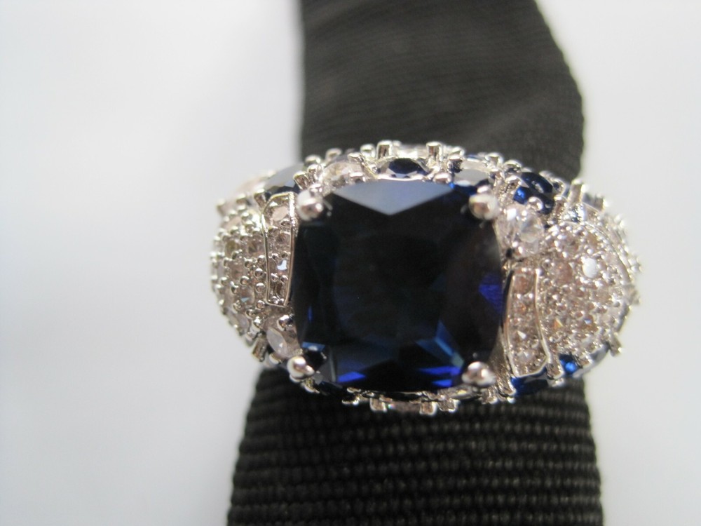 Womens Ring Size 8 New Blue