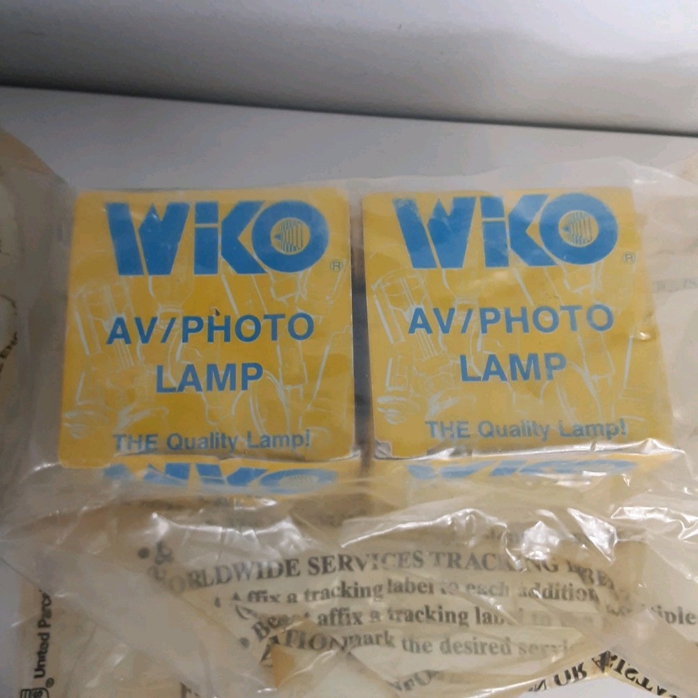 Lightware Viewpoint 100 LCD Projector w Case