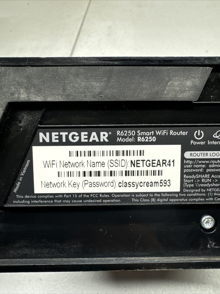 Netgear R6250 Smart WiFi Router -no power adapter
