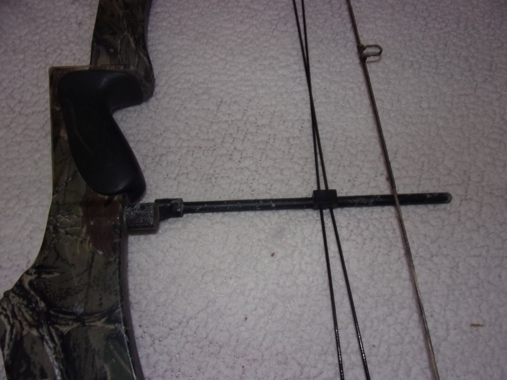Golden Eagle Falcon Flame Compound Bow