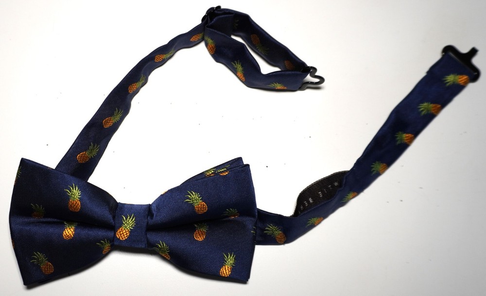 NEW MEN'S BLUE PINEAPPLE BOW TIE