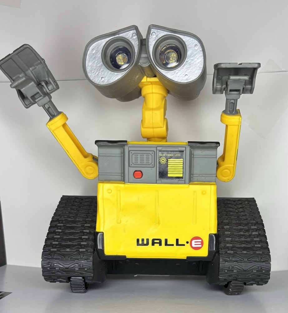 Disney Pixar Wall-E Thinkway Robot Animated RC Toy Works (NO Remote Control)