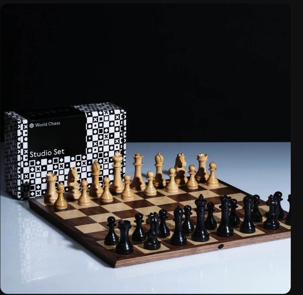 Official World Chess Studio Chess Set ( Pieces Only ) No Board