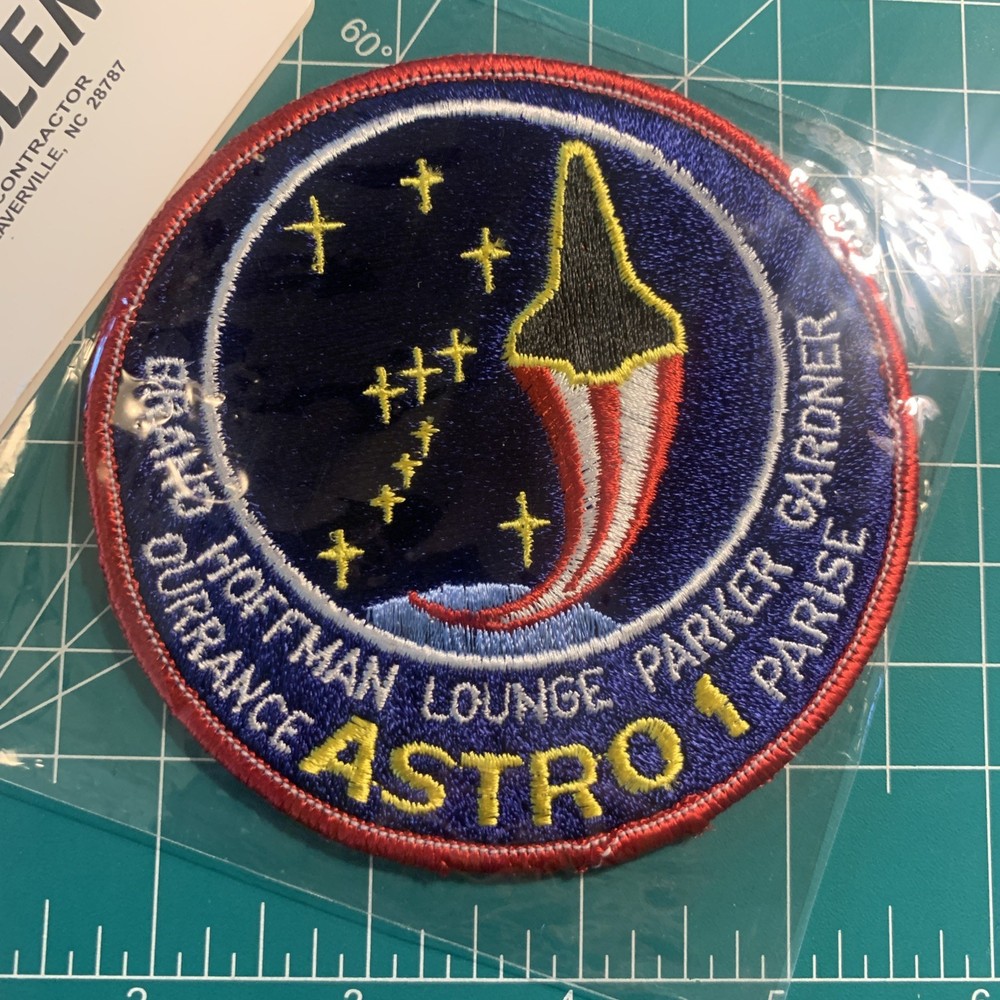 ASTRO 1 SPACE SHUTTLE  SPACE MISSION   PATCH 1A