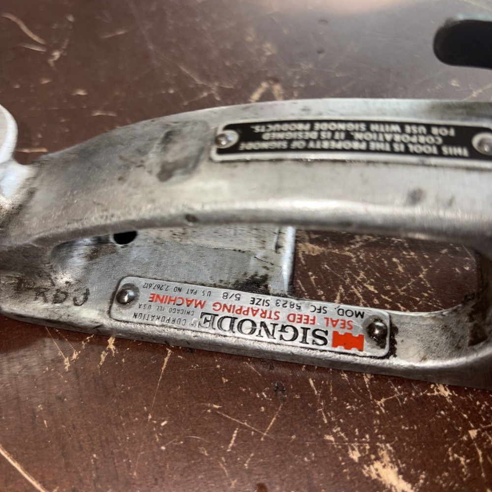 Signode Seal Feed Strapping Machine Model SFC5823 Size 5/8