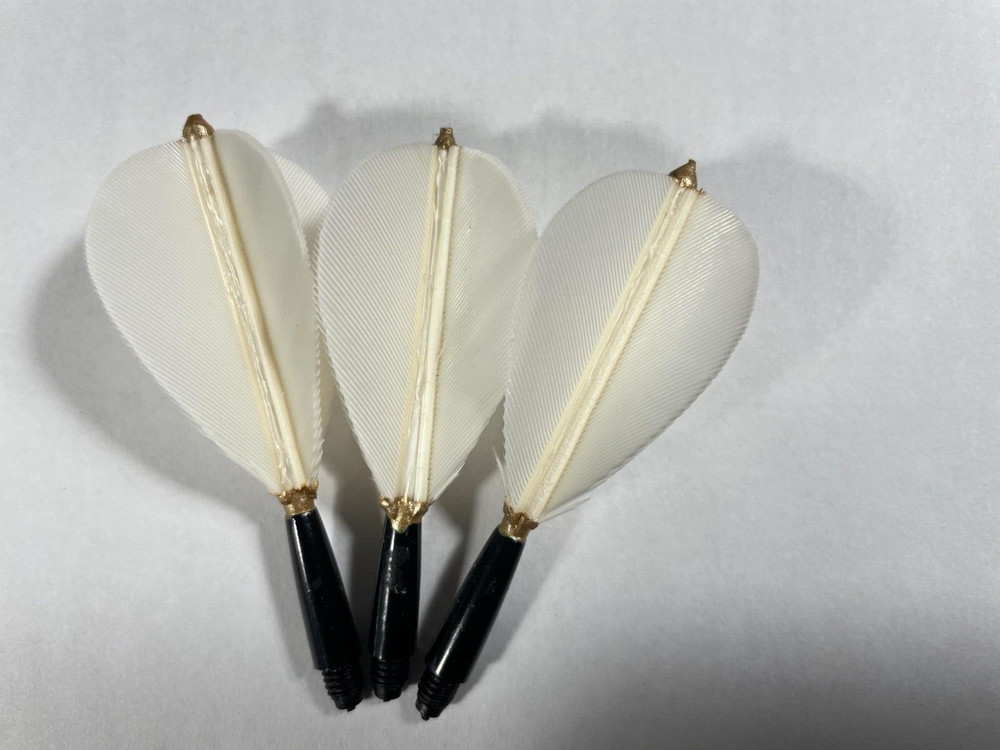 SHORT WHITE REAL HAND MADE TURKEY FEATHER FLIGHTS 2ba THREAD