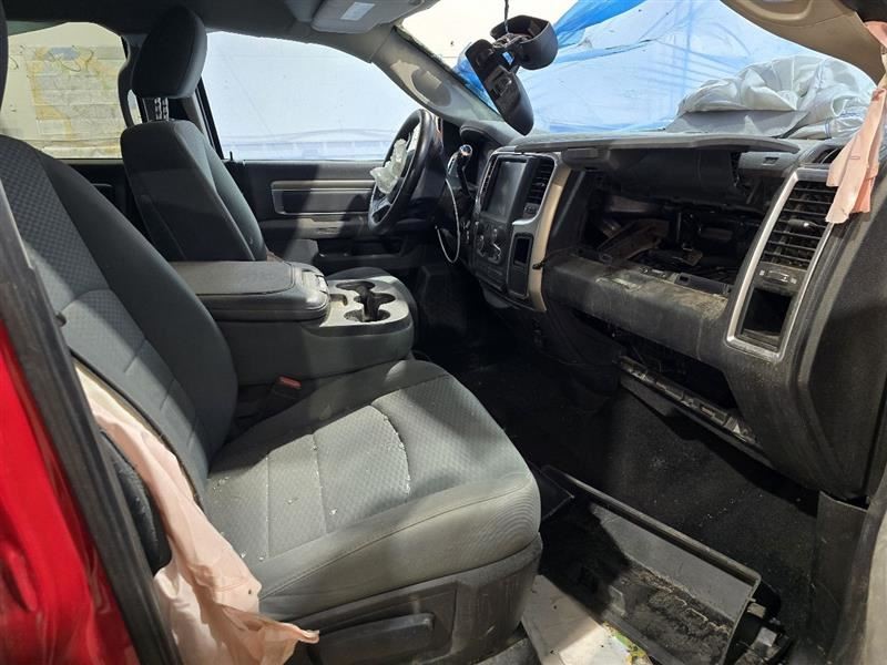 RAM1500 2013 Accessory Holders 587045