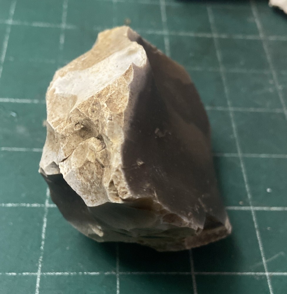 Texas Georgetown Flint Rock Dark Ringed Quality Knapping Fire Making 0.71 lbs
