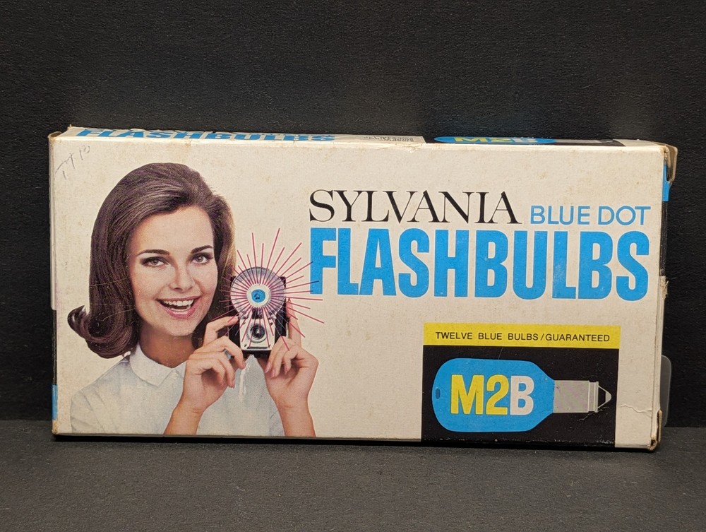 Vintage Sylvania flash bulbs unused