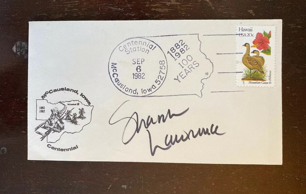 Actress Sharon Lawrence Signed Cover
