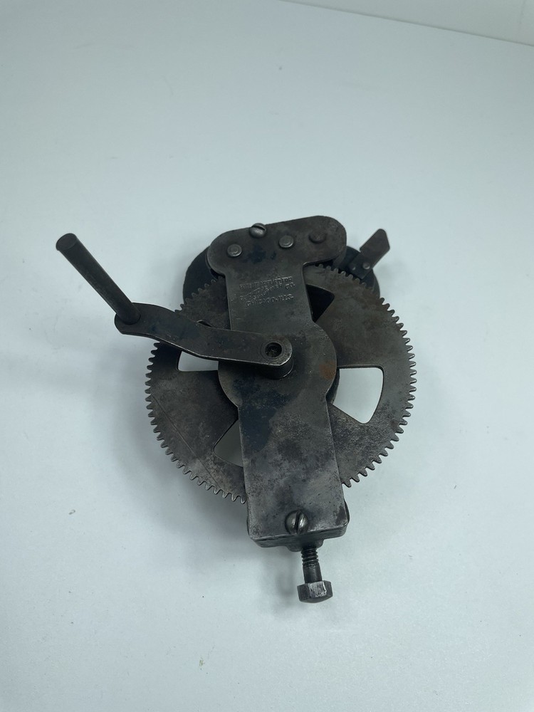 QuickEdge Sharpener Co. Hand Crank Sharpener Made In Chicago,Ills.