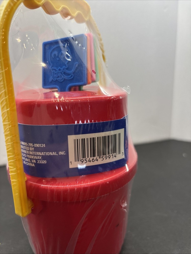 No-Spill Bubble Playset Mini Bucket 4oz Bubble Solutions... New sealed