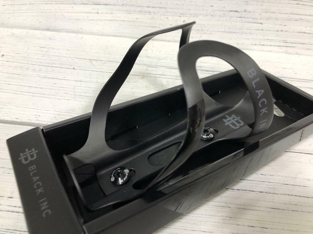 Black Inc Carbon Water Bottle Cage (Black)