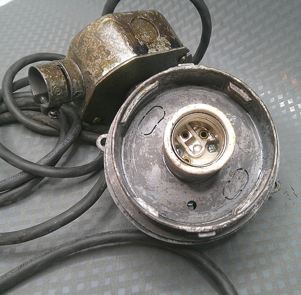 OFFICIAL MARVEL STUDIOS PROP Vintage Industrial Explosion Proof Light Lamp COA