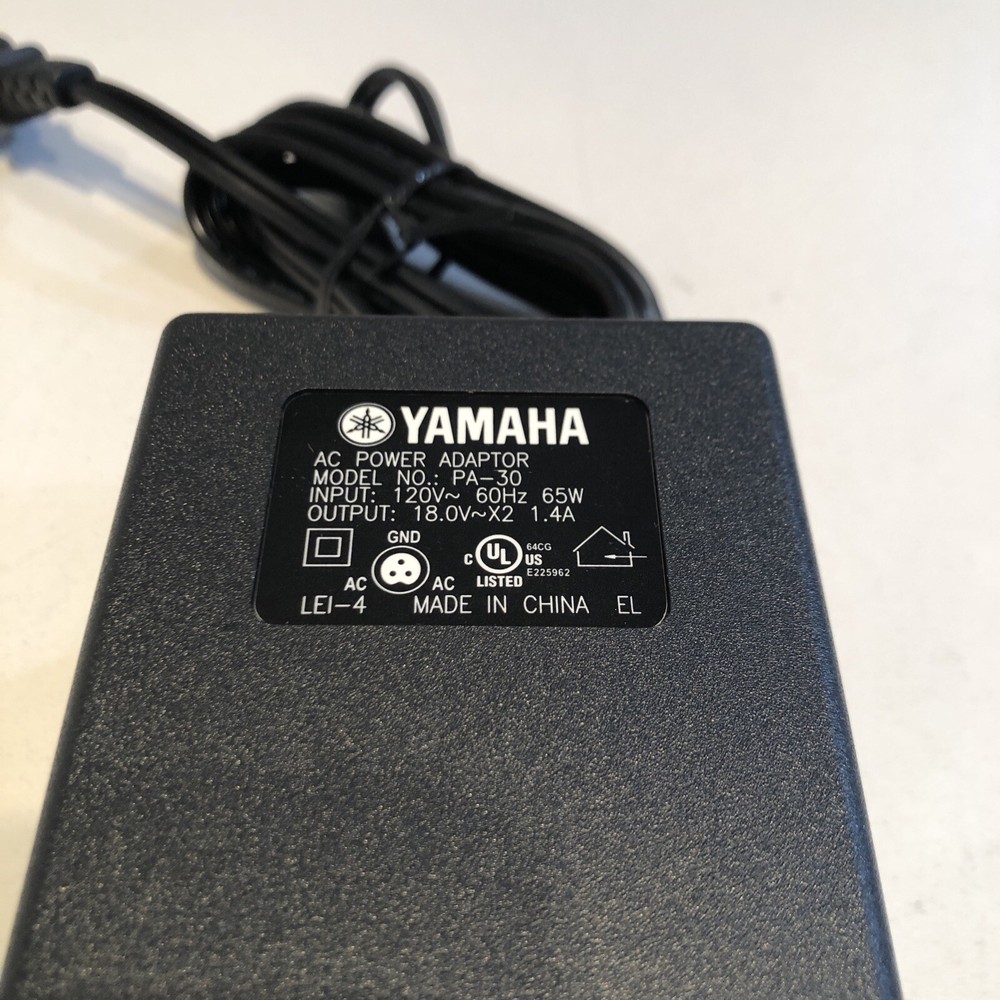 Yamaha PA-30 WE524200 AC Adapter