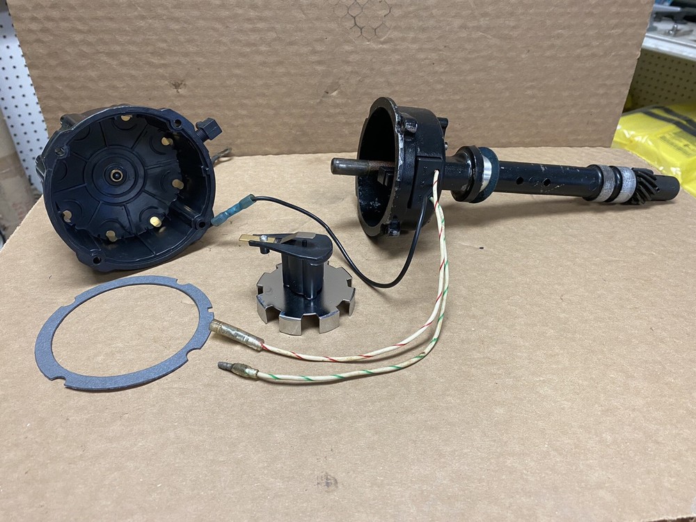 MERCRUISER 805185A36 DISTRIBUTOR ASSEMBLY USED, NEW CAP&ROTOR (131)
