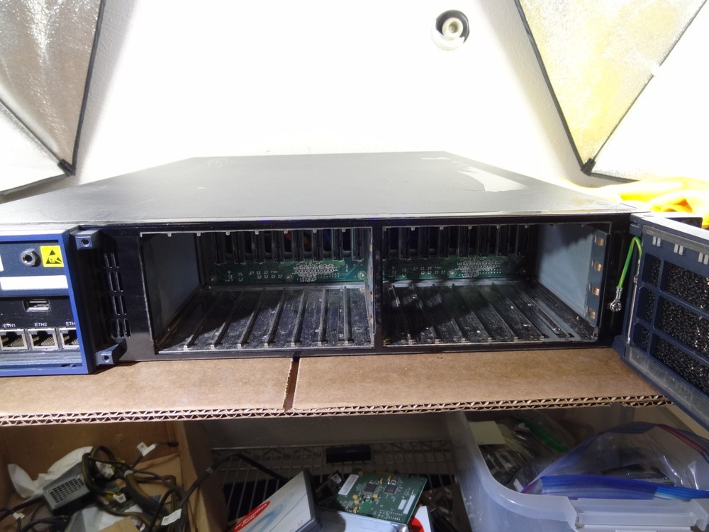 Juniper STRM 5000 NEBS STRM5000-NEBS-A-BSE-A Security Threat Manager