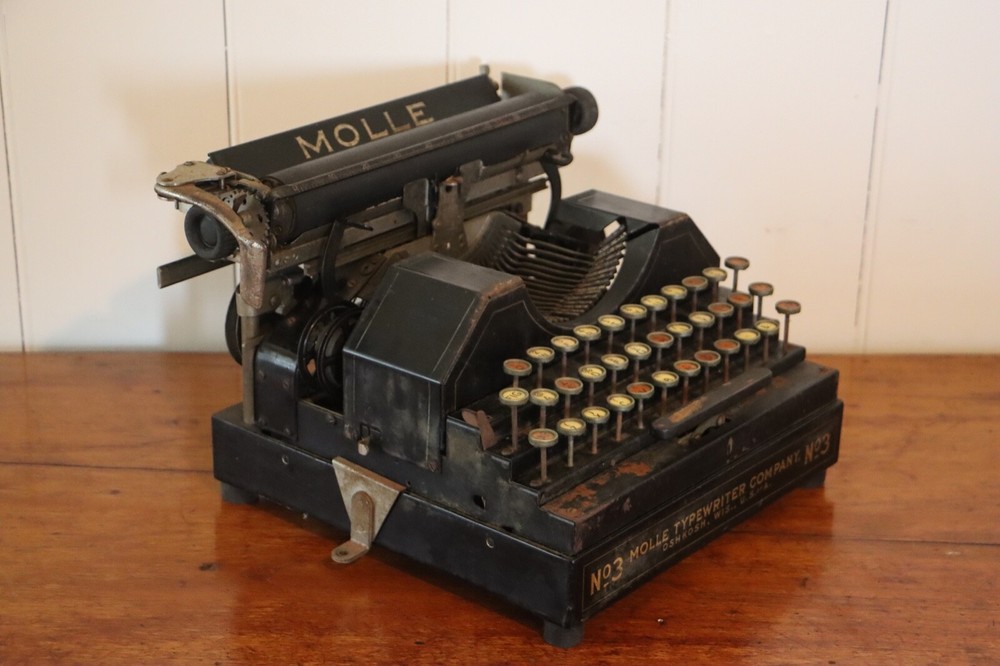 Rare Antique - MOLLE No 3 Typewriter - Highly Collectable