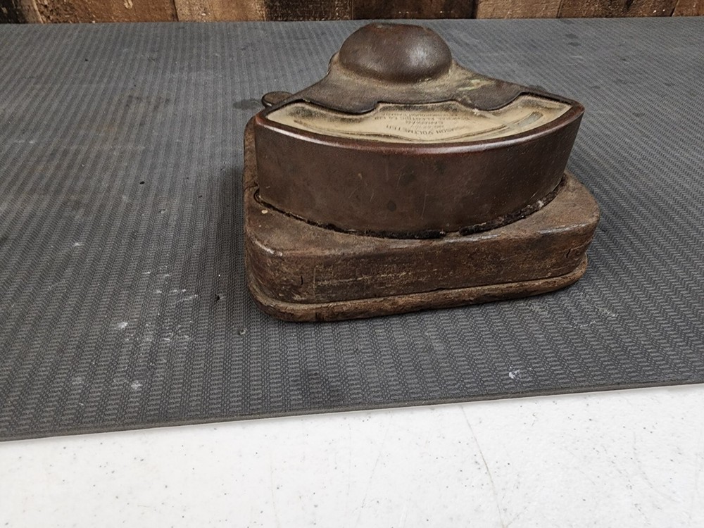 Vintage Thompson Co Volt Meter