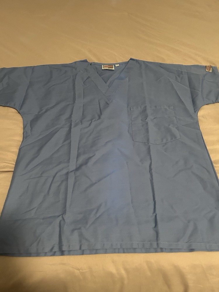 Unisex NWT ScrubZone Solid Light Blue Scrub Top Size Small